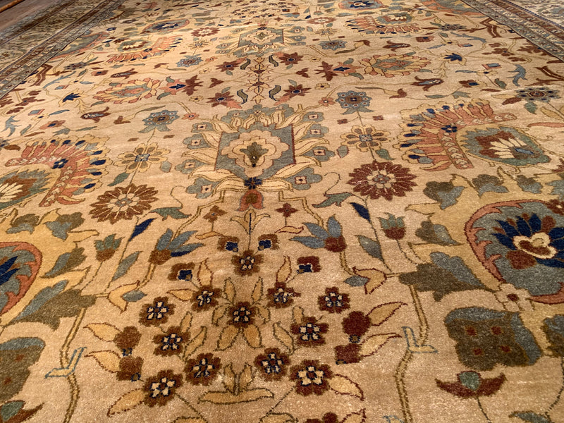 Beige Fine Hand Knotted Zieglar sultanabad 11' X 17'3''