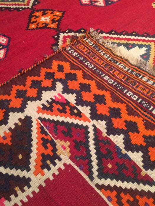 Vintage Persian Kilim Rug - 5'9" X 8'1"
