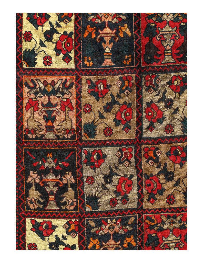 Persian Bakhtiari Rug - 5'7'' X 10'5''