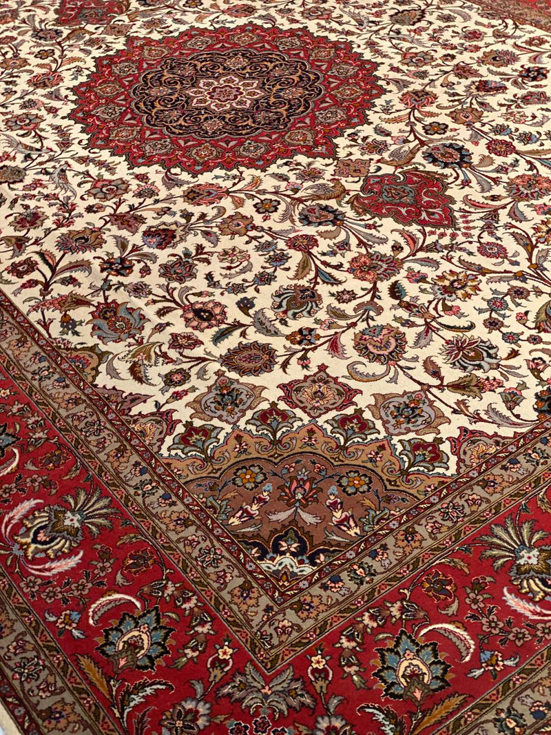 Ivory Persian Tabriz Design silk & wool 8' 1'' X 11'6''