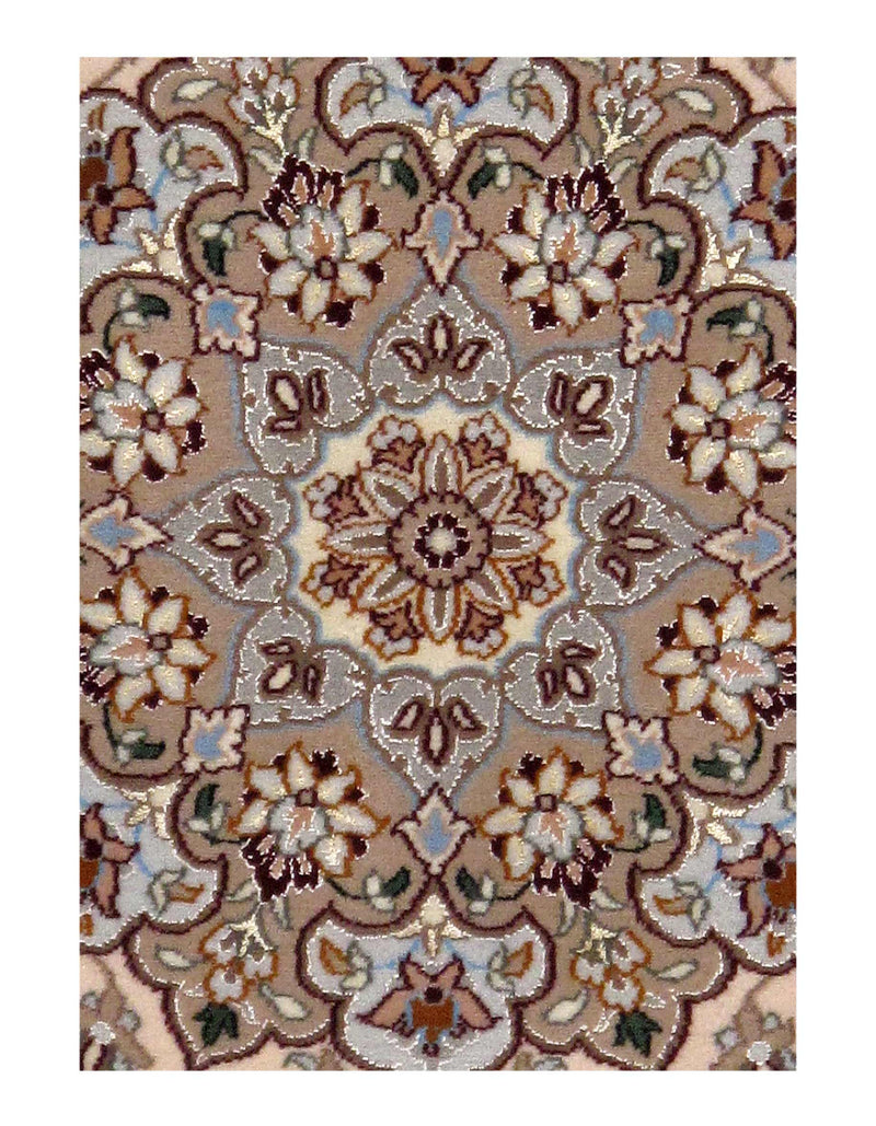 Ivory Persian Isfahan 4' x 5'6"