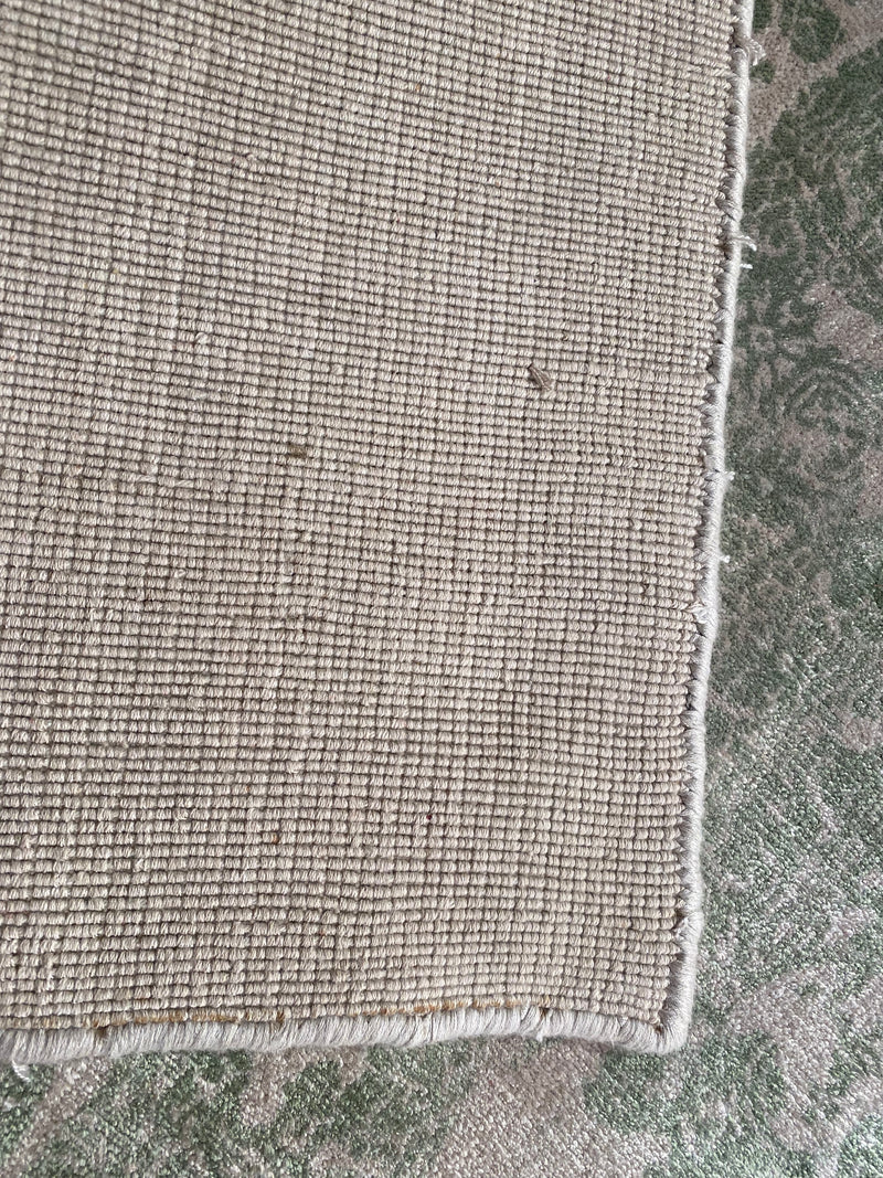 Light Green Modern Rug 8' X 10'