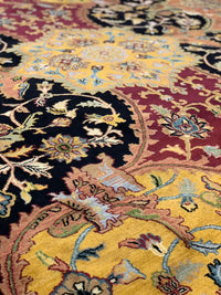 Multi Color Fine Hand Knotted Farahan design 7'8'' X 10'