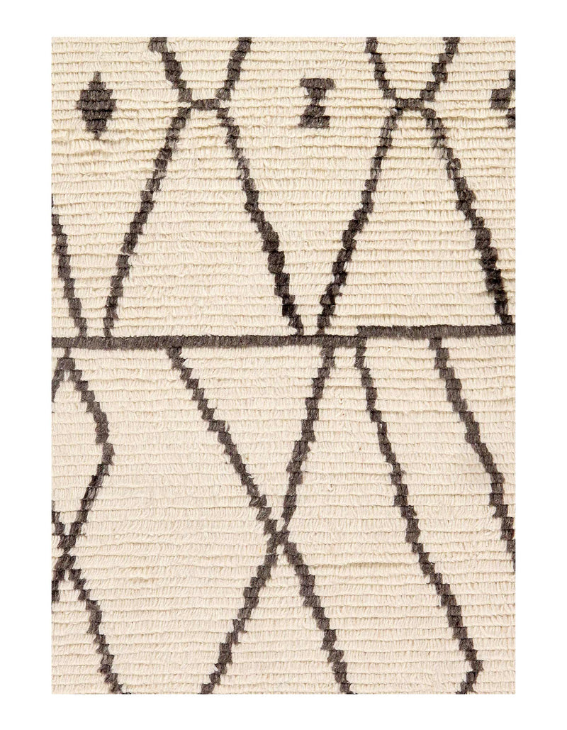 Ivory fine hand Knotted Moroccon rug 5'5'' X 7'6''