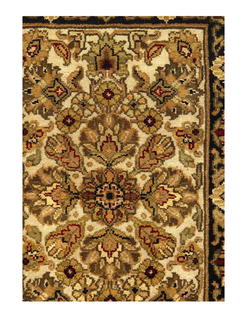 Fine HandKnotted Indian Agra rug 2' X 3'