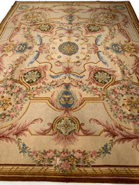 Fine Hand Knotted Savonnerie rug 8'9'' X 12'