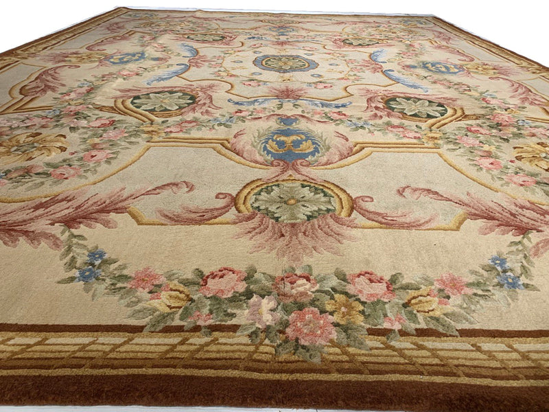 Fine Hand Knotted Savonnerie rug 8'9'' X 12'