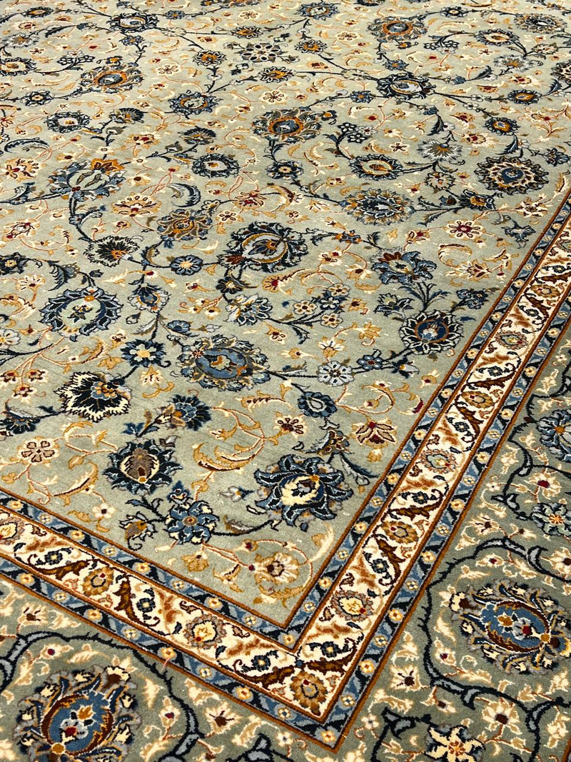 Fine Hand Knotted Persian Vintage Kashan 9'8'' X 13'6''