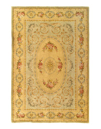 Fine Hand Knotted Savonnerie rug 5'11'' X 8'11''