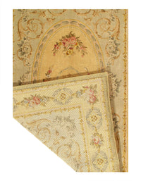 Fine Hand Knotted Savonnerie rug 5'11'' X 8'11''