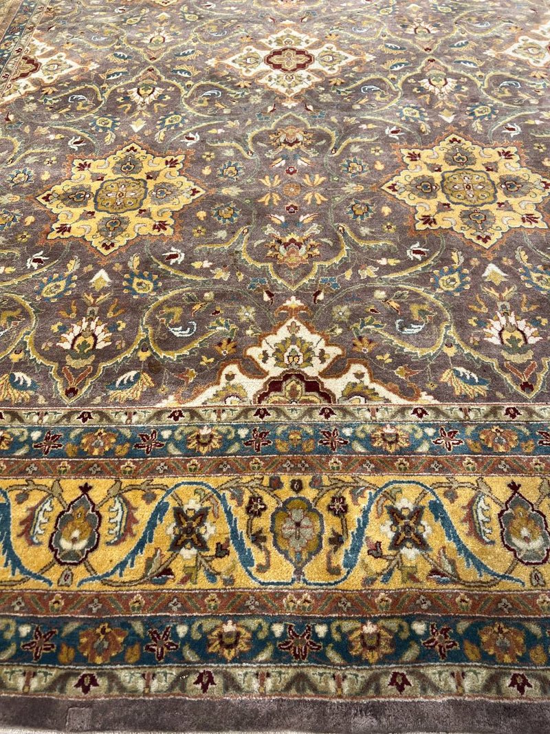 Fine Hand Knotted Tabriz Design design 7'11'' X 9'11''