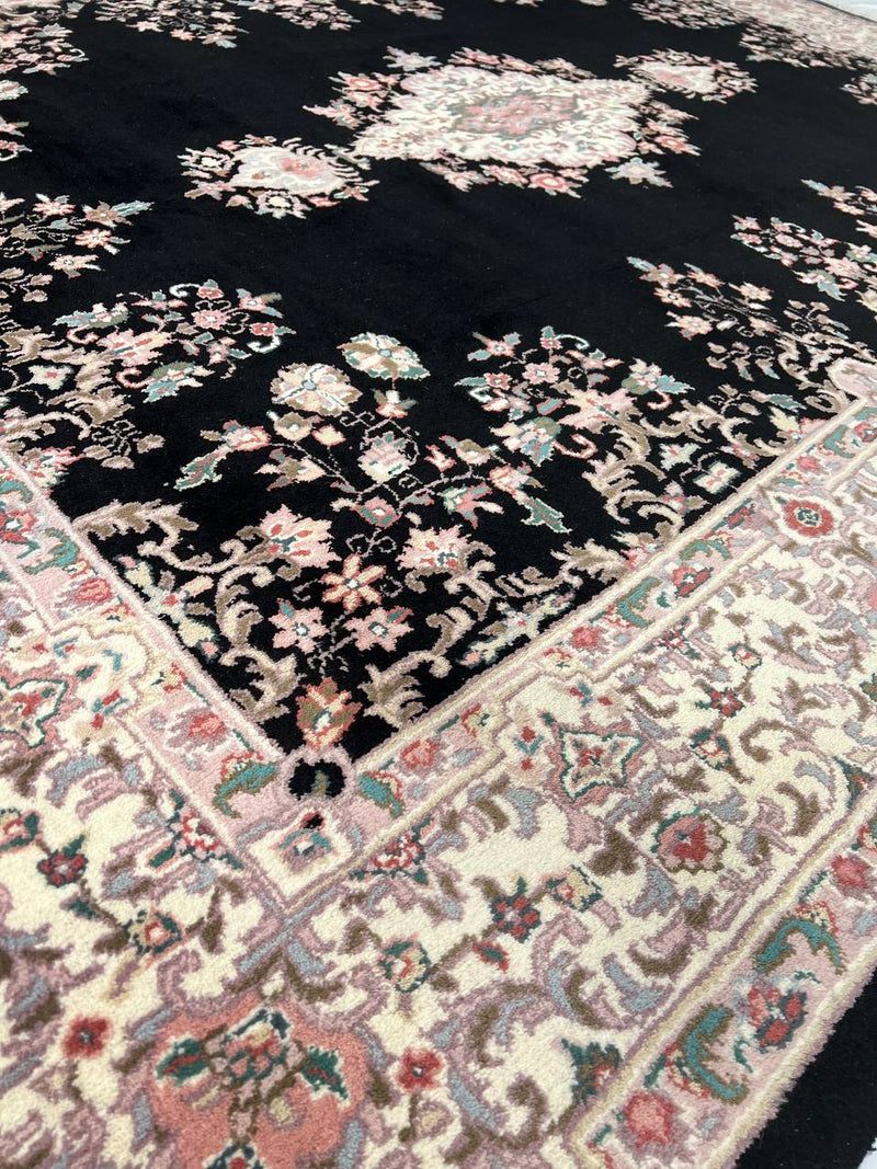 Fine Hand knotted Persian Kerman design 7'7'' X 9'8''