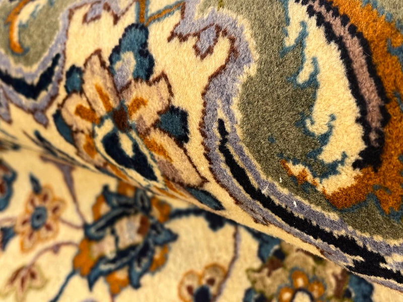 Fine Hand Knotted Persian Vintage Kashan 7'1'' X 10'3''