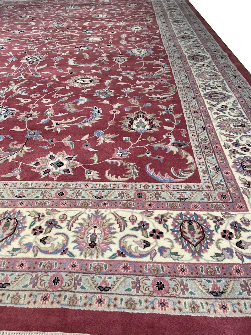 Fine Hand Knotted Persian Kashan design 12'1'' X 18'3''