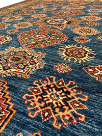 Fine Hand Knotted Kazak rug 8' X 10'2''