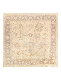 Fine hand Knotted Oushak design 10' x 10'