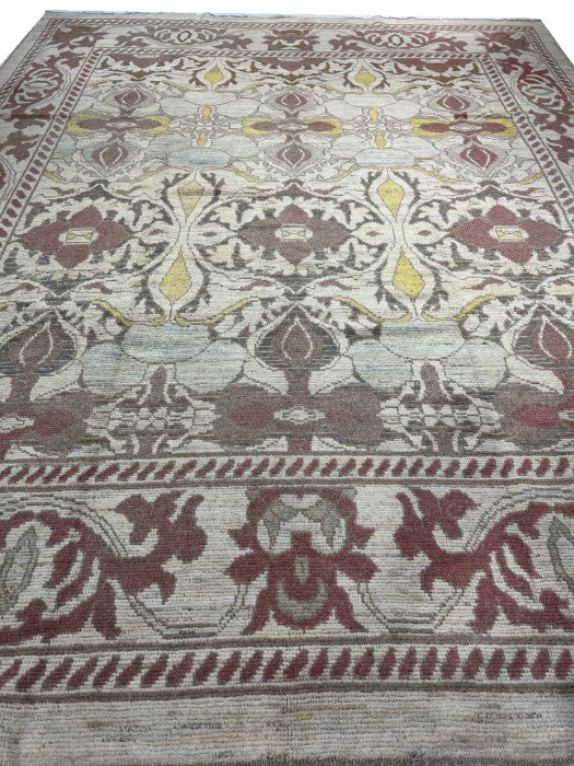 Fine Hand knotted Persian Sultanabad rug 9'6'' X 12'4''