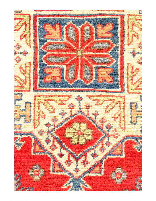 Fine Hand knotted Kazak Rug 4'11'' X 7'